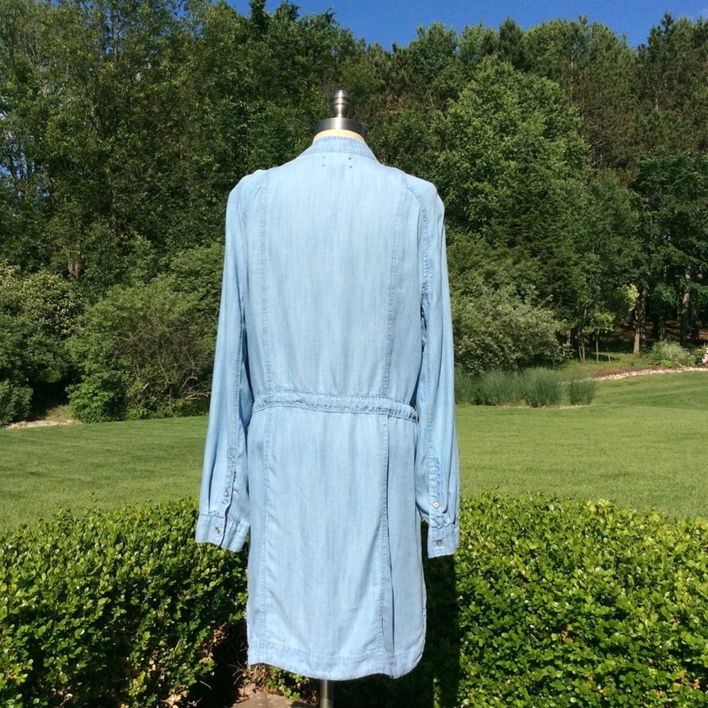 Lou & Grey Roll Tab Chambray Wrap Dress - Picture 4 of 8